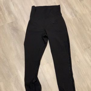 Lululemon mesh leggings size 4 black
